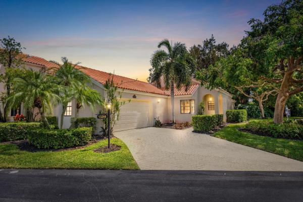 St Tropez At Crystal Pointe, 13266 Saint Tropez Cir, Palm Beach Gardens, Florida 33410, image 1