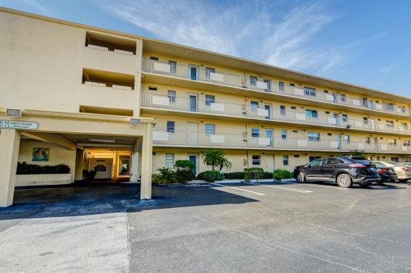 Village Royale Greenwood, 2615 NE 3rd Ct #207, Boynton Beach, Florida 33435, image 1