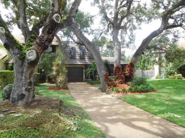 Town Oaks, 1066 Raintree Ln, Palm Beach Gardens, Florida 33410, image 1