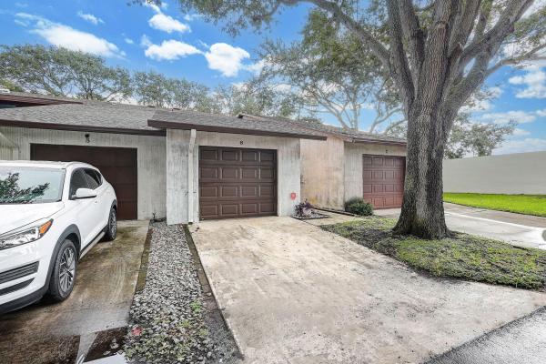 Key Colony Townhouses, 2020 Colonial Rd #6, Fort Pierce, Florida 34950, image 1