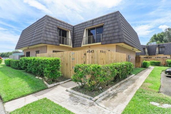 Cherry Lane Townhomes, 4643 Cherry Rd, West Palm Beach, Florida 33417, image 2