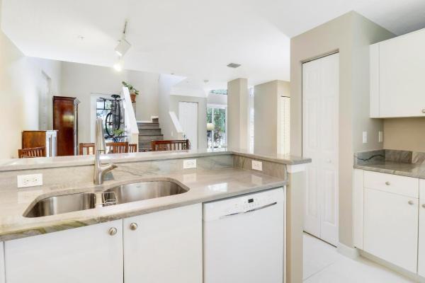 Village At Abacoa, 4736 Chancellor Dr #23, Jupiter, Florida 33458, image 3