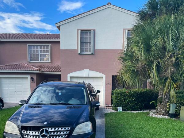 Country Glen At Rivermill, 6958 Willow Creek Run, Lake Worth, Florida 33463, image 1