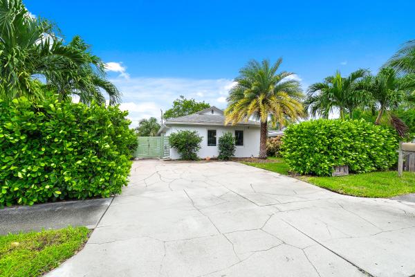 Bonnyview, 949 Charles St, West Palm Beach, Florida 33401, image 1