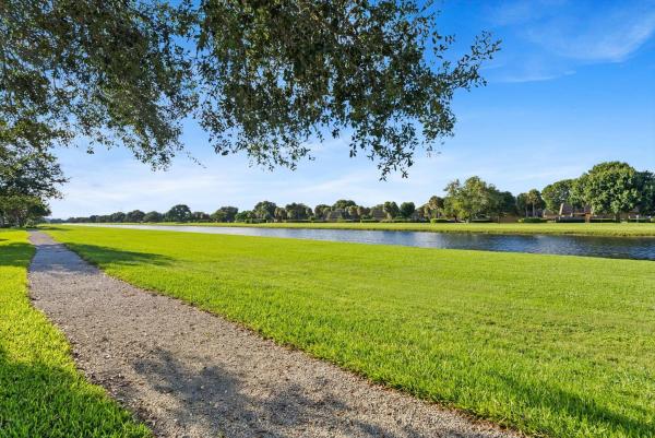 Village Of Sandalwood Lakes South, 6409 64th Way, West Palm Beach, Florida 33409, image 1