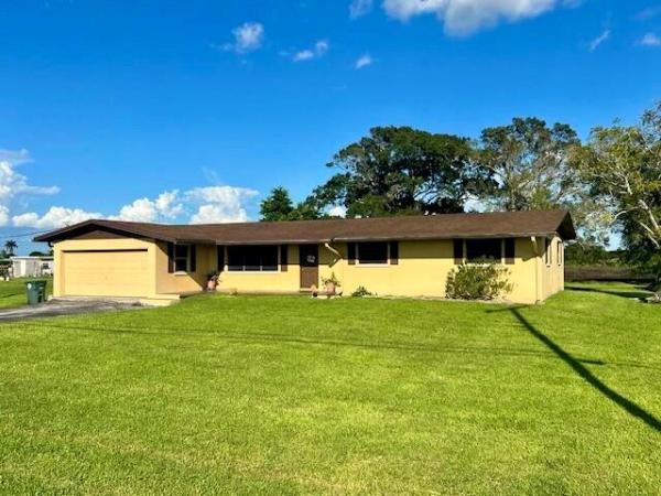 Earwoods, 1309 Wedgworth Rd, Belle Glade, Florida 33430, image 1