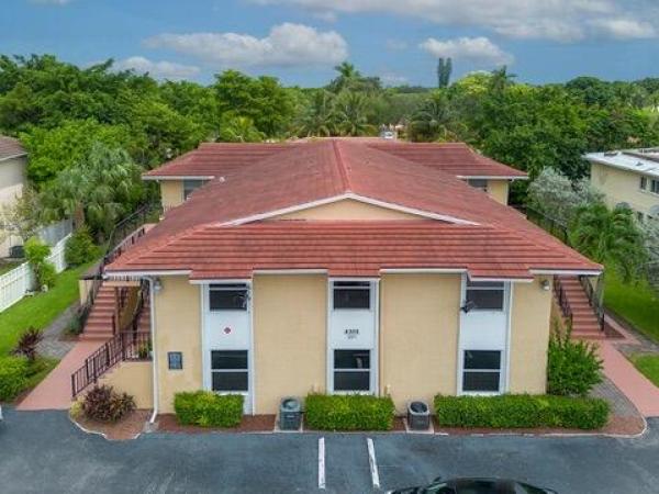 Coral Springs No HOA, 8303 W Sample Rd, Coral Springs, Florida 33065, image 1