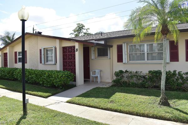 Crosley At Cresthaven Villas, 2956 Crosley Dr #B, West Palm Beach, Florida 33415, image 1