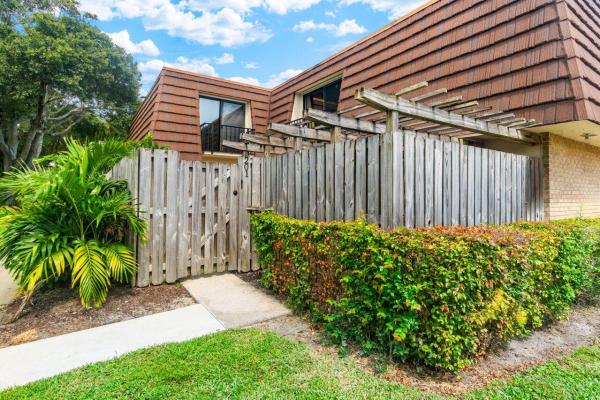 Garden Lakes, 201 2nd Ln, Palm Beach Gardens, Florida 33418, image 1