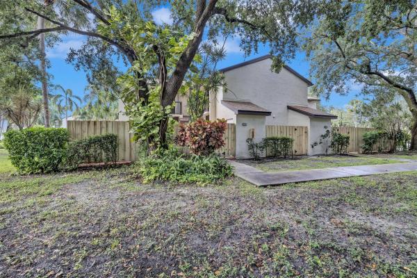 Karanda Village 1, 3615 Cocoplum Cir #34108, Coconut Creek, Florida 33066, image 1