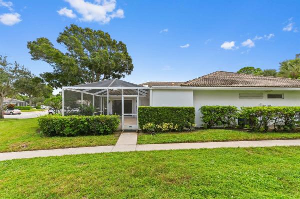 Sun Terrace At The Oaks, 101 Silverleaf Oak Ct, Palm Beach Gardens, Florida 33410, image 1