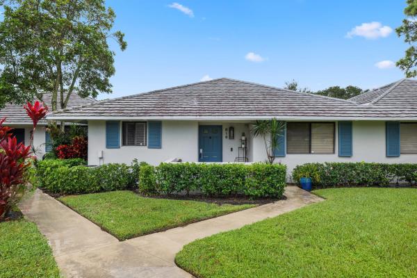 Club Cottages, 816 Club Dr, Palm Beach Gardens, Florida 33418, image 1