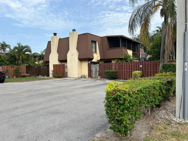 Cedar Gardens Townhouses, 3524 Gardens East Dr #B, Palm Beach Gardens, Florida 33410, image 1