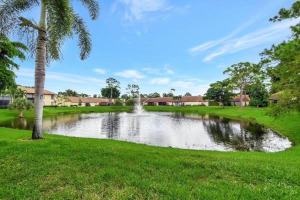 Pine Ridge North 2, 617 Sea Pine Way #D1, Greenacres, Florida 33415, image 2