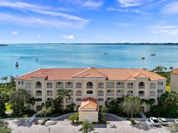 Harbour Isle West, 27 Harbour Isle Dr #202, Fort Pierce, Florida 34949, image 1