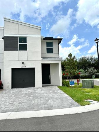 Fontana, 3549 San Bernardino Way, Palm Springs, Florida 33461, image 1