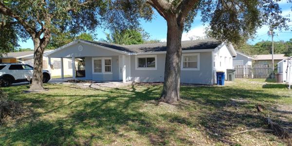 Silver Lake Park, 3242 Vernon St, Fort Pierce, Florida 34982, image 1