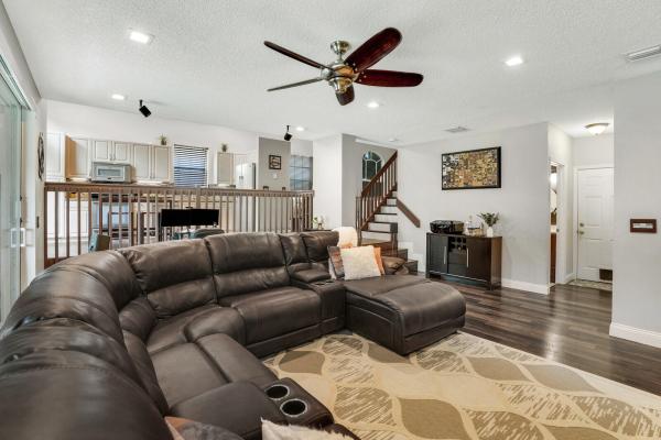 Wyndham, 1325 Isleworth Ct, Royal Palm Beach, Florida 33411, image 1