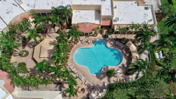 Regal Shores North At Coral Lakes, 5746 Crystal Shores Dr #204, Boynton Beach, Florida 33437, image 2