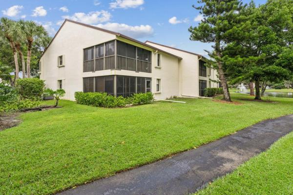 3377 Lucerne Park Dr, Greenacres, Florida 33467, image 1