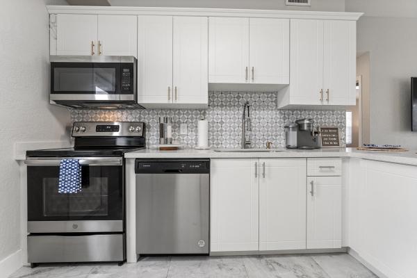 Englewood Manor, 3018 French Ave, Lake Worth, Florida 33461, image 2