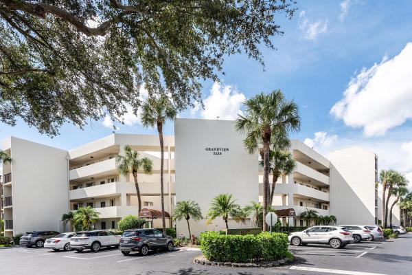 Grandview At Spring Lakes, 3138 Via Poinciana #204, Lake Worth Beach, Florida 33467, image 1