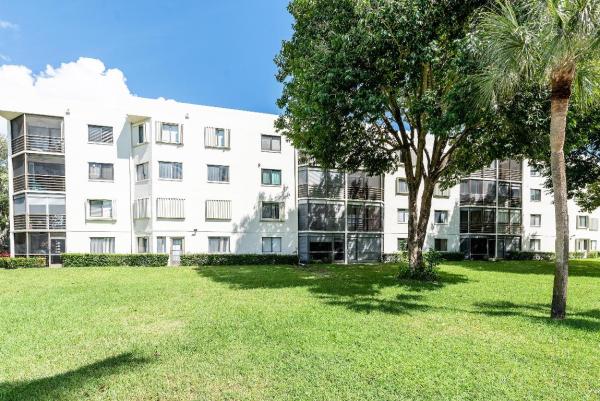 Grandview At Spring Lakes, 3138 Via Poinciana #204, Lake Worth, Florida 33467, image 1