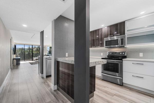 Boca Bayou, 13 Royal Palm Way #Unit 301, Boca Raton, Florida 33432, image 1