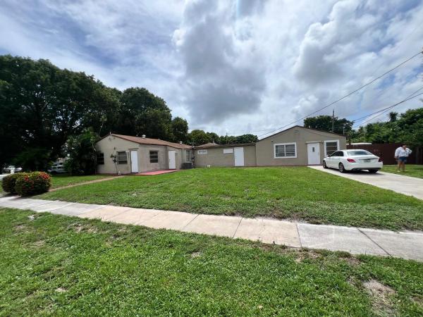 Fernwood, 702 Fernwood Dr, West Palm Beach, Florida 33405, image 1
