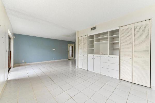 Golden Lakes Village, 341 Lake Frances Dr, West Palm Beach, Florida 33411, image 2