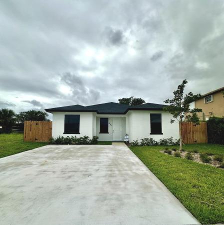 Inlet City, 587 W 7th St, Riviera Beach, Florida 33404, image 1