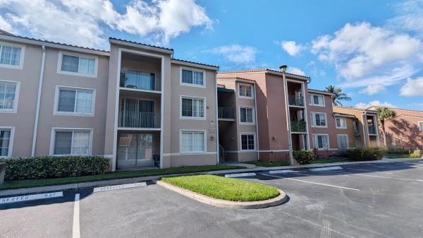 St Andrews At Boynton Beach, 7824 Sonoma Springs Cir #208, Lake Worth Beach, Florida 33463, image 1