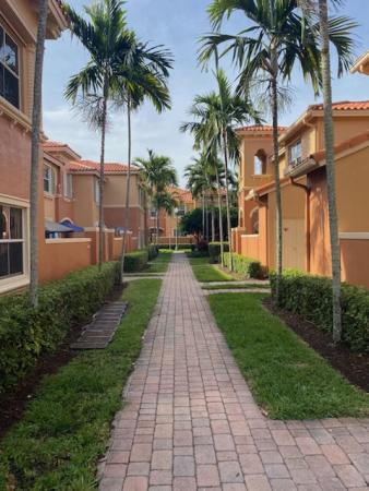 The Villas At Harbor Isles, 4907 Schooner Dr #5207, Dania Beach, Florida 33312, image 1