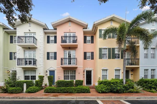 Heritage Club, 1044 E Heritage Club Cir, Delray Beach, Florida 33483, image 1