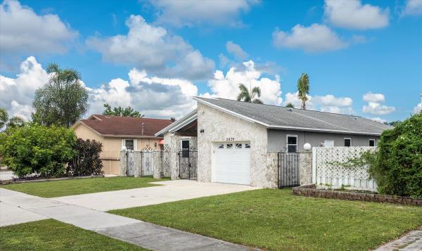 Waterview Isles, 2639 Coolidge St, Hollywood, Florida 33020, image 1