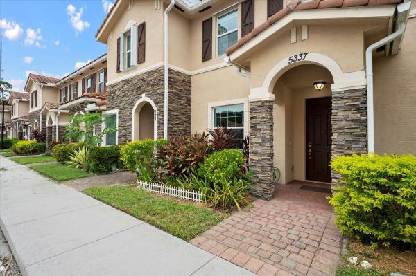 Charleston Commons, 5337 Ellery Ter, West Palm Beach, Florida 33417, image 1