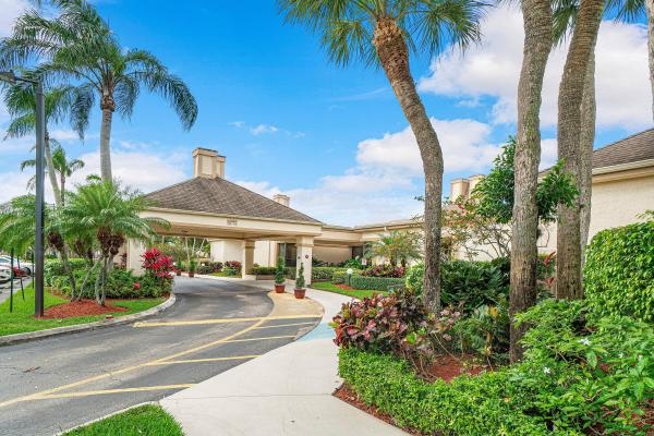 Boca Delray Golf & Country Club, 5087 Oak Hill Ln #312, Delray Beach, Florida 33484, image 1