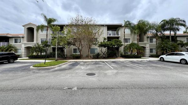 Evergreen Lakes, 5031 Wiles Rd #205, Coconut Creek, Florida 33073, image 1