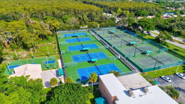 Applewood Village 1, 2660 Carambola Cir N #203, Coconut Creek, Florida 33066, image 2