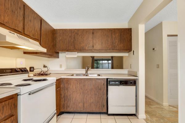 Jupiter Village, 202 Palmetto Ct, Jupiter, Florida 33458, image 2