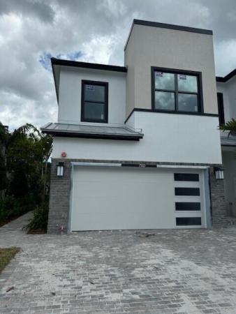 Emory Townhomes, 765 NW 82th Ter, Plantation, Florida 33324, image 1