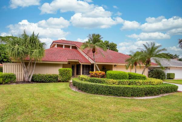 Shady Lakes, 4018 Willow Run, Palm Beach Gardens, Florida 33418, image 1