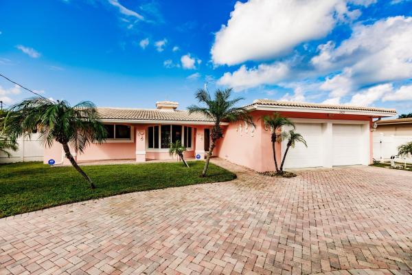 Pompano Shores, 2425 SE 12th St, Pompano Beach, Florida 33062, image 1