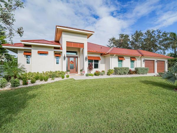 Queens Cove, 123 Queen Frederika Ct, Fort Pierce, Florida 34949, image 1