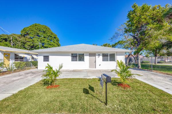 Acrehome Park, 1432 W 35th St, Riviera Beach, Florida 33404, image 2
