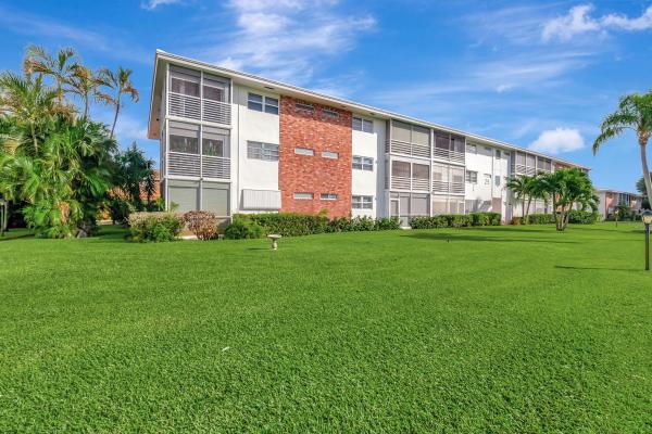Palm Royal, 25 SE 13th St #B1, Boca Raton, Florida 33432, image 1