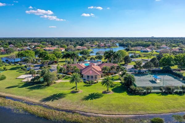 Harbour Isles At Lake Charles, 1609 SW Harbour Isles Cir #44, Port St. Lucie, Florida 34986, image 2