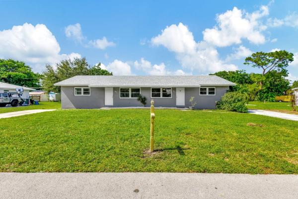 Lake Park No HOA, 9355 Silverthorne Dr, Lake Park, Florida 33403, image 1