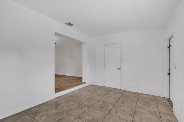 West Palm Beach No HOA, 9355 Silverthorne Dr, West Palm Beach, Florida 33403, image 3