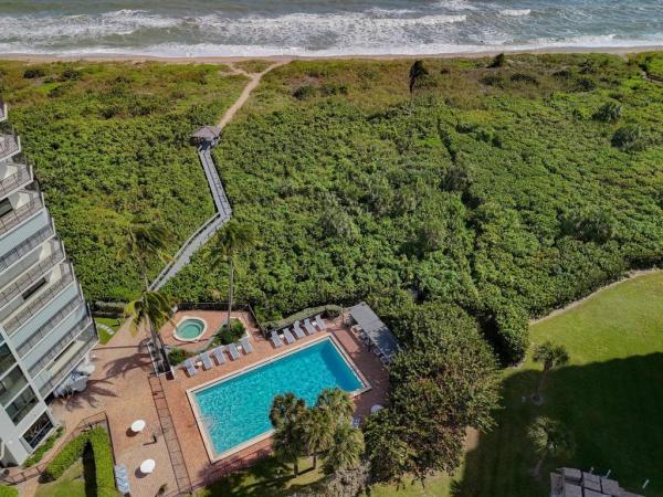 The Barclay Beach Club, 2800 N Highway A1a #1007, Fort Pierce, Florida 34949, image 1